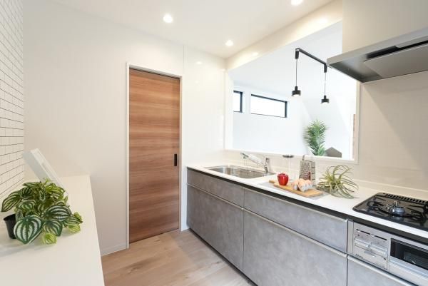 キッチンの引き戸の画像