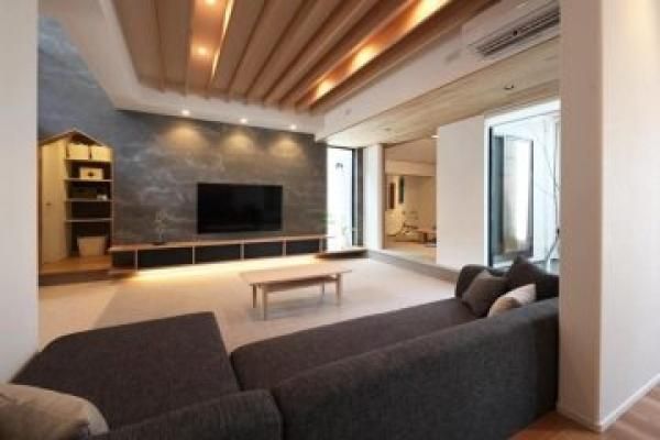 家族の時間を重ねる、心地よいリビングの画像