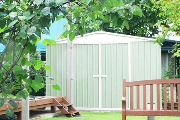 ユーロ物置の画像