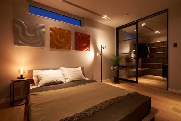 光と影が生み出す、やすらぎの空間の画像