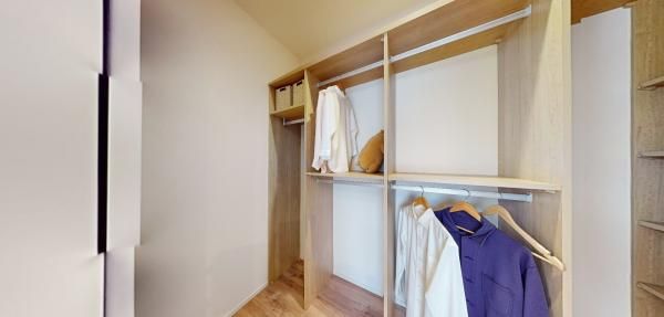ウォークインクローゼットの画像