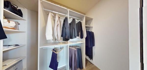 ウォークインクローゼットの画像