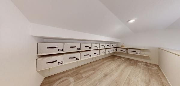 屋根裏収納の画像