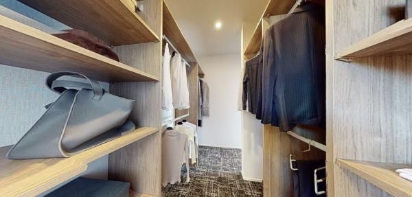 ウォークインクローゼットの画像
