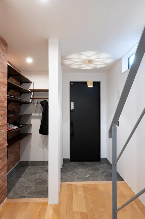 都内とは思えない、開放感のあるゆとりある玄関の画像