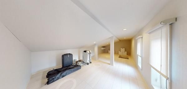 小屋裏収納の画像