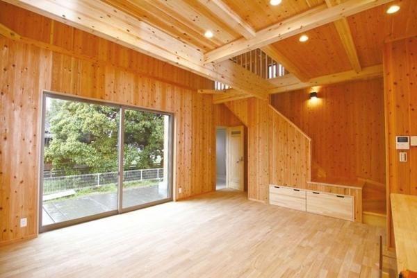 家族が自然と集う空間に、木のぬくもりを取り入れるの画像