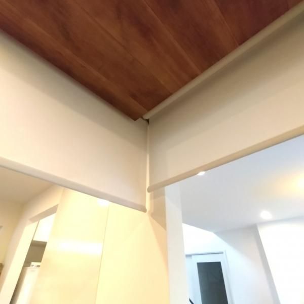 緻密に隠すスクリーンの画像