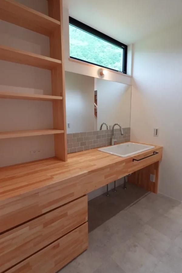 造作洗面の画像