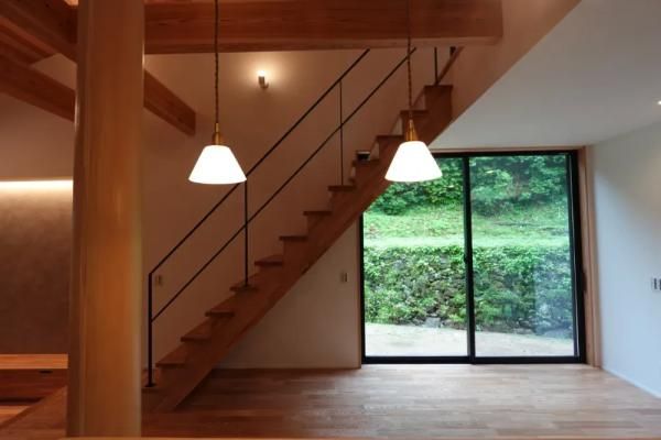 照明×木×自然の画像