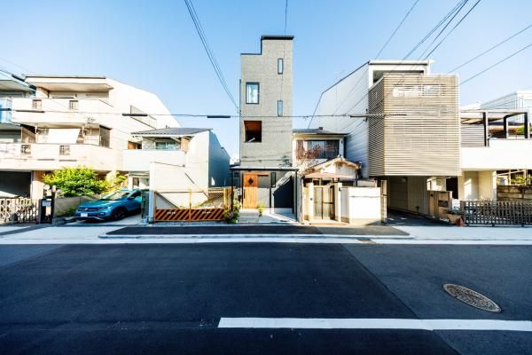 狭小地で叶えた屋上付き二世帯住宅の家