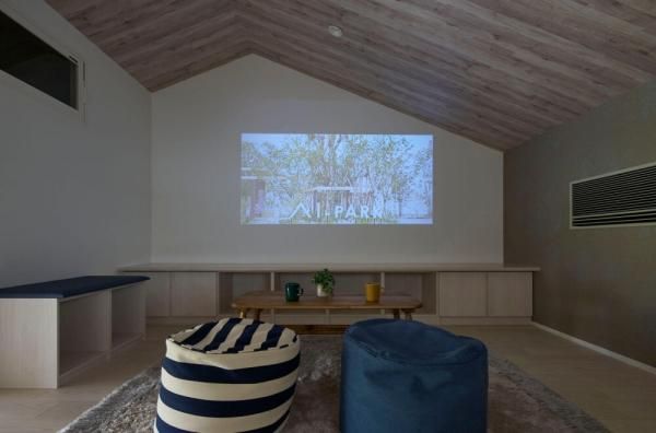 小屋裏部屋の画像