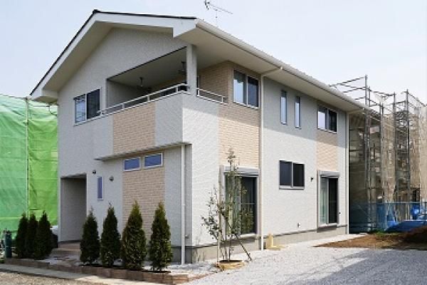 ペットと暮らす吹き抜けのある家