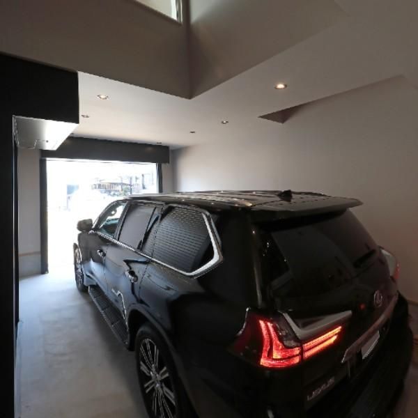 Built in Garage