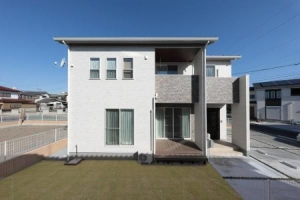 優しい雰囲気をつくり出す内装の家