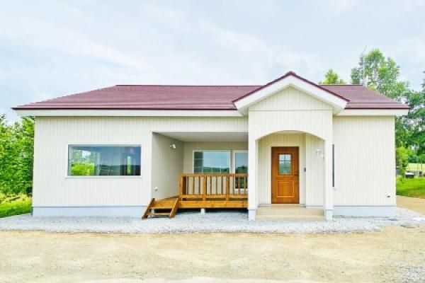 自然を楽しむ丘の上の平屋のいえ